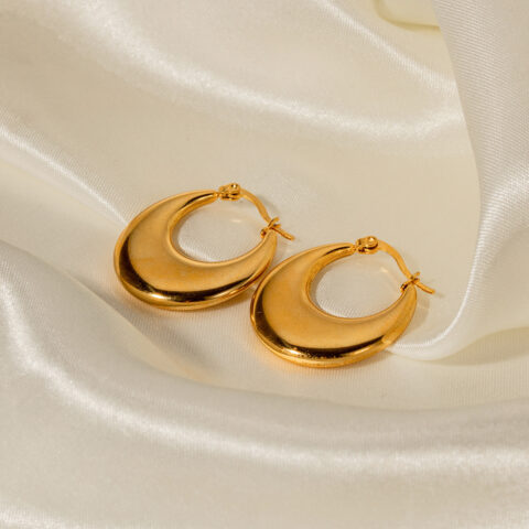 18K Gold U-shaped Earrings