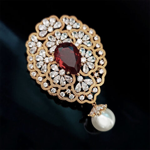 Retro Exaggerated Geometric Zircon Corsage