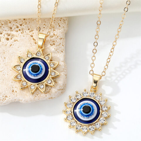 Fashion Personality Eye Metal Necklace