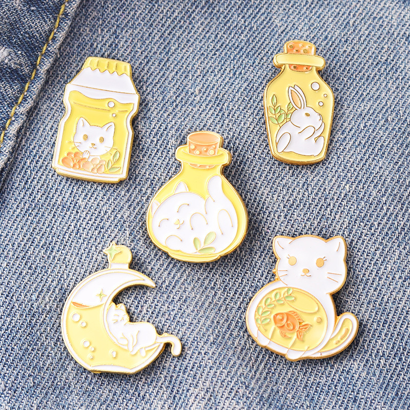 Cat Eat Fish Alloy Badge