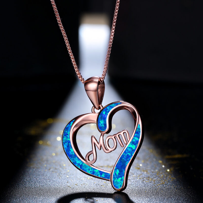 Love shaped MOM Pendant Necklace - Perfect Mother's Day Gift