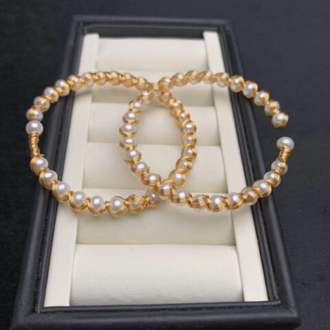 Elegant Pearl Bracelet